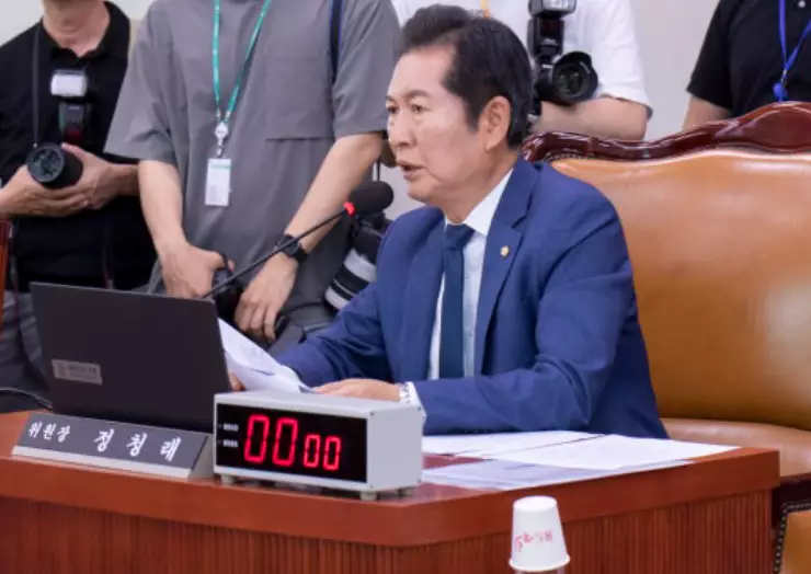 법제사법위원회 위원장으로 활동 중인 정청래 의원