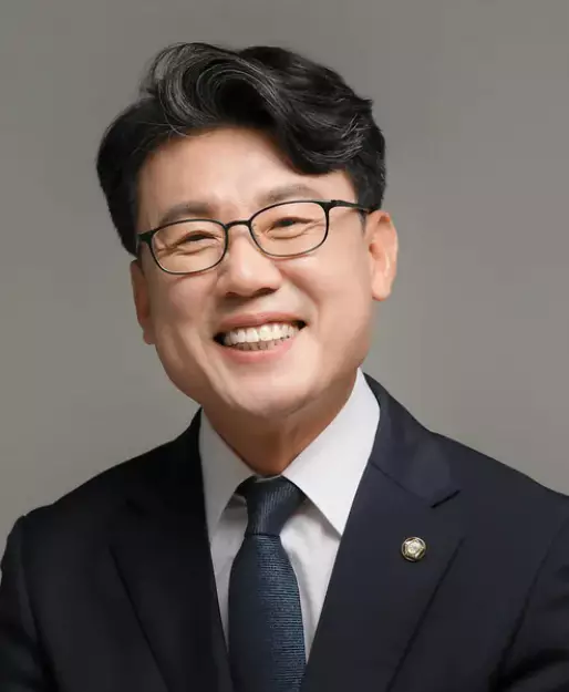 진성준 프로필