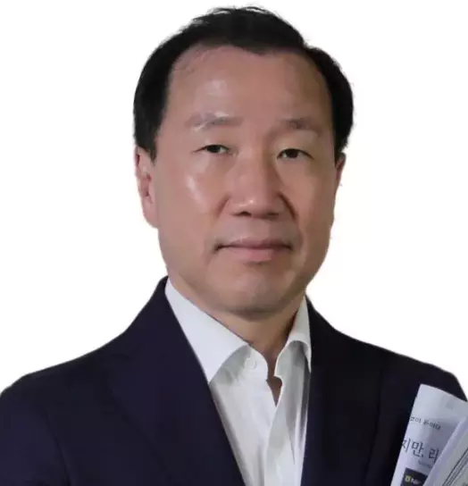 최병묵 평론가